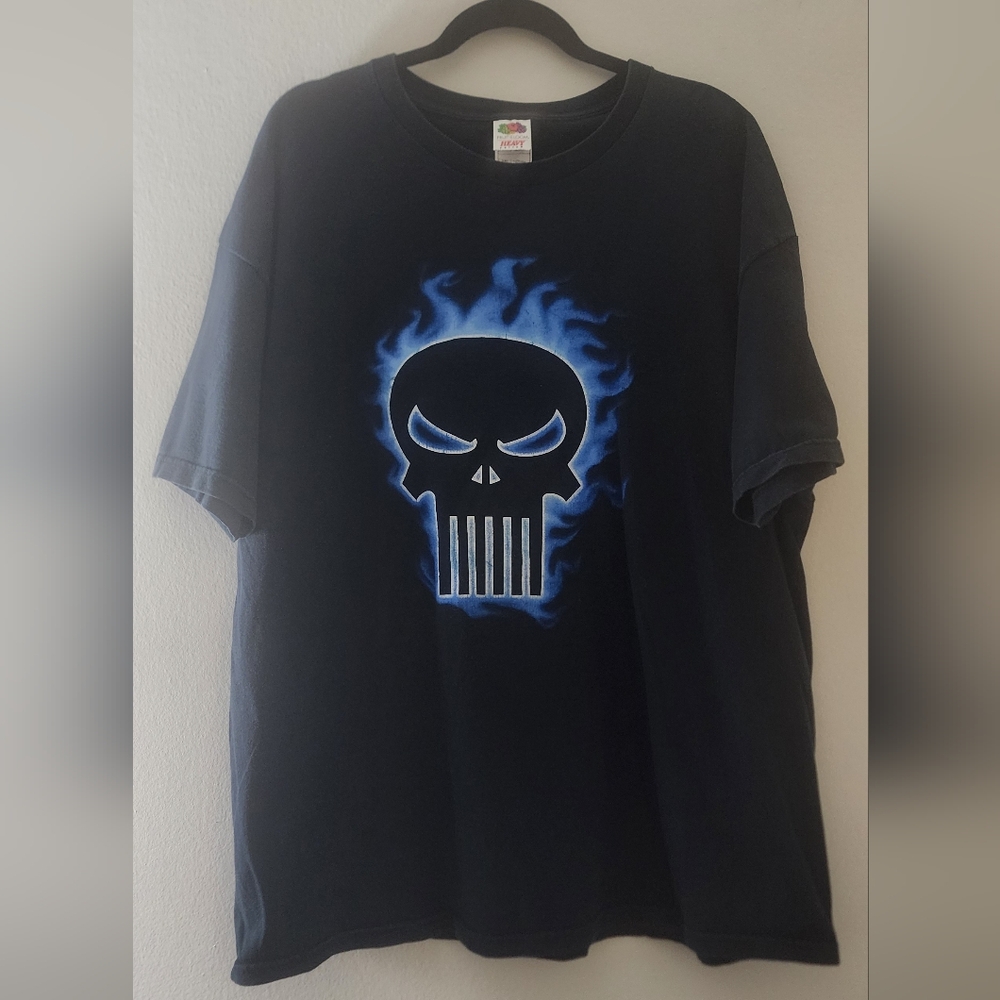 Fruit of the Loom Black and Blue Graphic T-Shirt